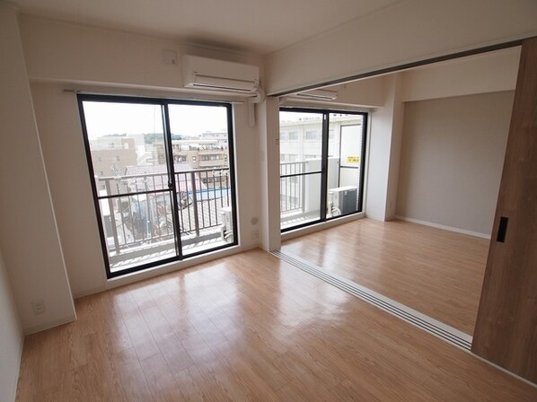 コスモリード武蔵中原の物件内観写真